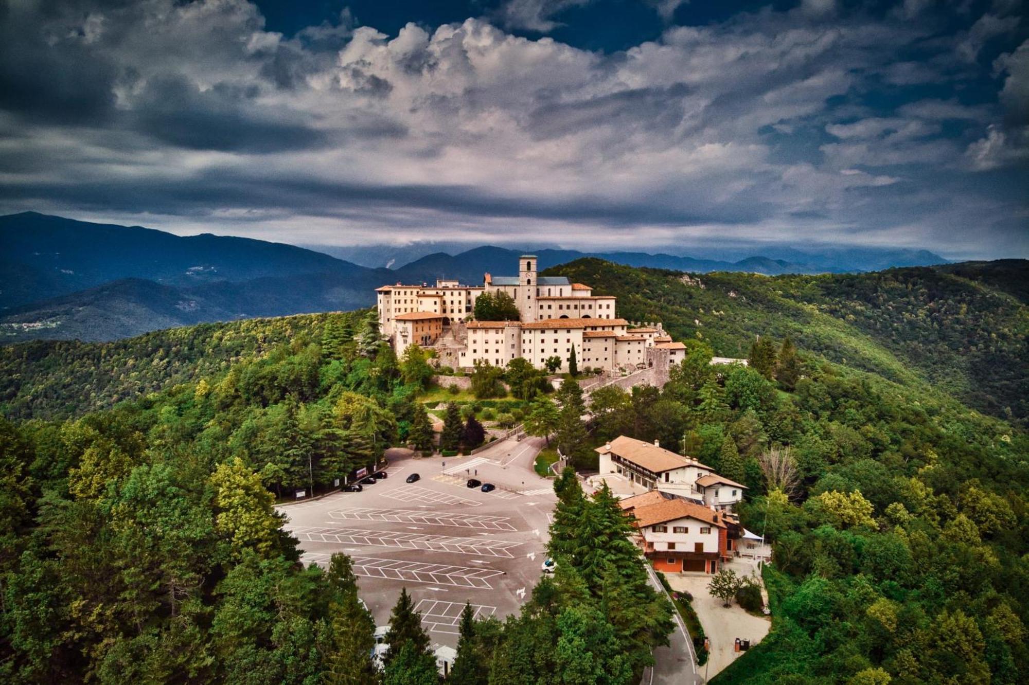 Hotel Casa Del Pellegrino - Castelmonte Exterior foto